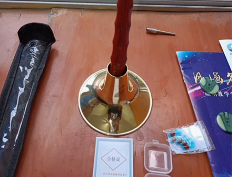 闲置唢呐低价转让，D调，配件齐全，红木材质...