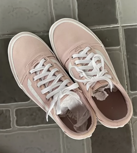 正品vans鞋子38码，没怎么穿，鞋子太多...