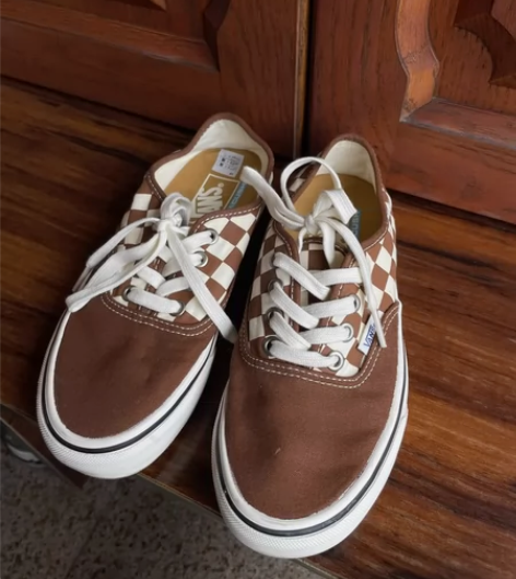 几乎全新 vans巧克力棕色棋盘格 只穿过...