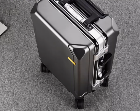 【原价600多】捡漏抢购全新行李箱铝框库存...