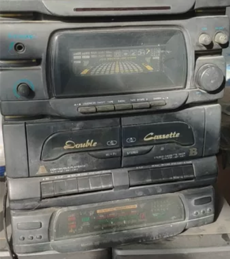 古董音响，收音机磁带机！上海红灯牌！收破烂...