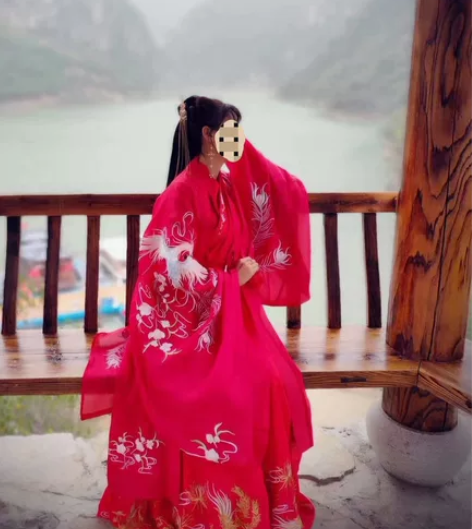 河汉涓埃【凤凰于飞三件套】，目前已是绝版，...