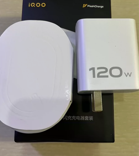 vivoiqo120w充电器，搭配双c口线...