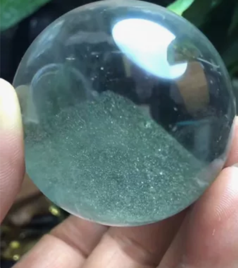 5.4厘米天然白水晶 绿幽灵立体银山水晶球...
