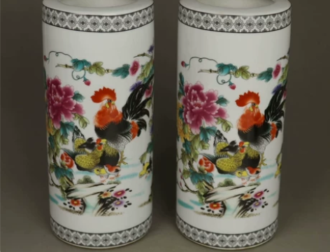 同治粉彩大吉大利公鸡笔筒做旧古玩古董笔筒文...