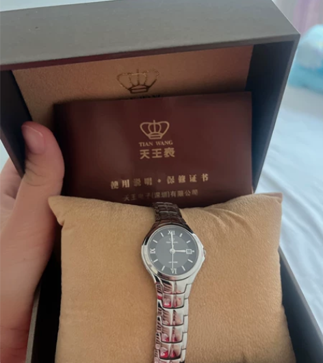 天王女士石英全新手表一块！ 备注电池的电池...