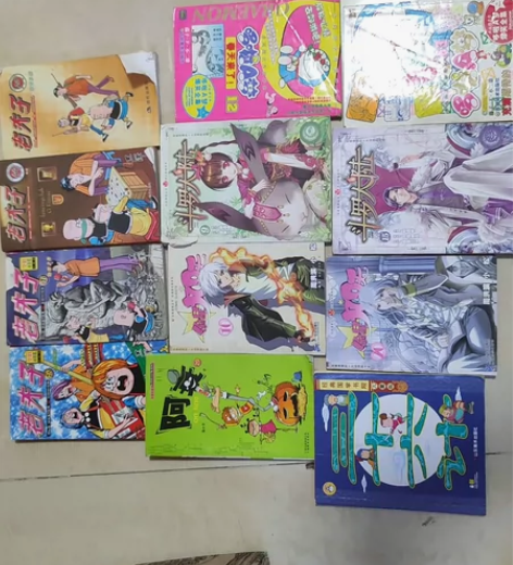 老夫子阿衰偷星九月天等早年漫画。 感兴趣的...