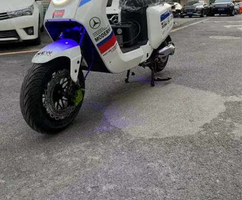 95新小牛电动车,有一个撒旦尾灯,1788...