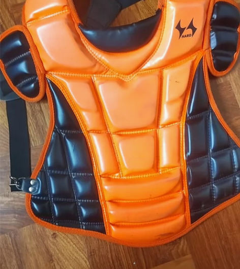 哈德捕手护具全套,本人即将换护具,出闲置护...