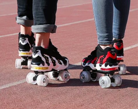 黑色新款马丁靴双排溜冰鞋儿童四轮滑鞋成人情...