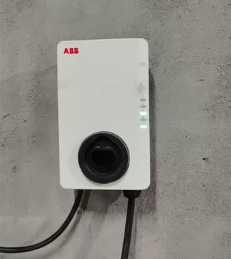 200台几乎全新的ABB7kw交流充电桩，...