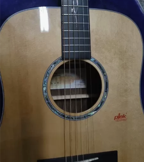 全新卡马g1：含原装琴箱+卡马配件礼盒（固...