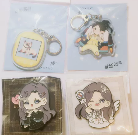 出 吴宣仪周边 吴宣仪金属徽章、钥匙扣 买...