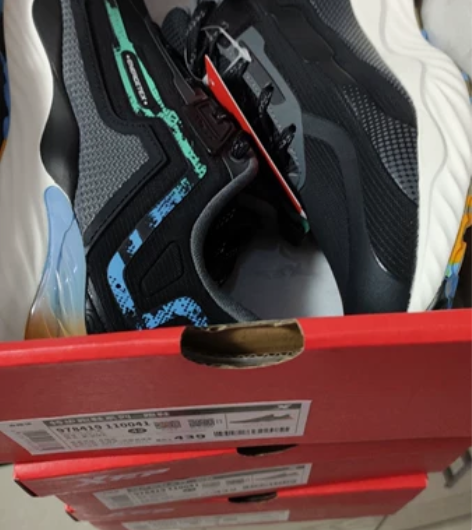 特步 聚能弹 防泼水 跑鞋丨男鞋秋冬季新款...