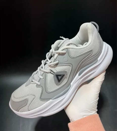 全新正品匹克休闲运动鞋，40码左脚一只，就...