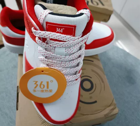 361度42码休闲鞋，全新，正品，吊牌鞋盒...