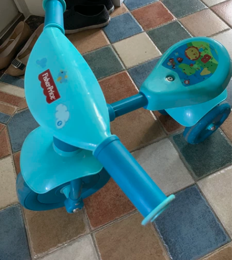 费雪儿童滑车，平衡车，小宝宝用着大小合适，...