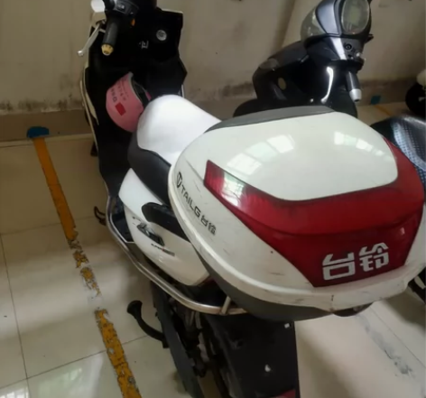 便宜出一辆自用闲置台铃电动车，60V，两把...