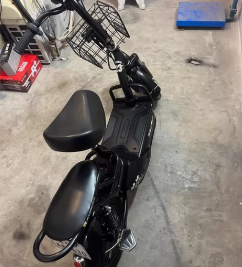 雅迪电动车98新，电池能跑30里地左右，无...