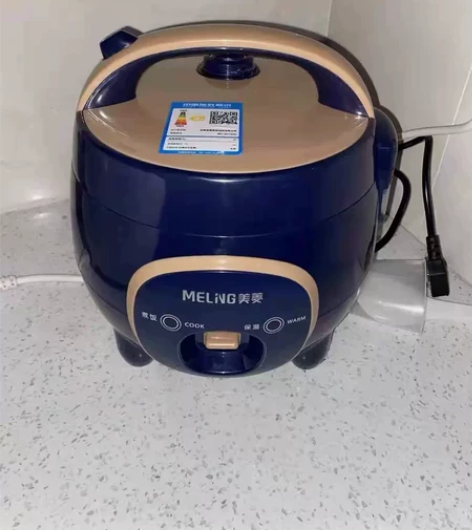 朋友的电器店店不开了，低价转让一批小家电，...
