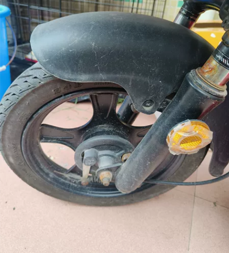 二手爰玛电动车车架 红色，上了白牌一起送了...