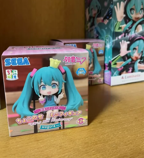 出一个初音未来小手办 16周年小手办 未拆...