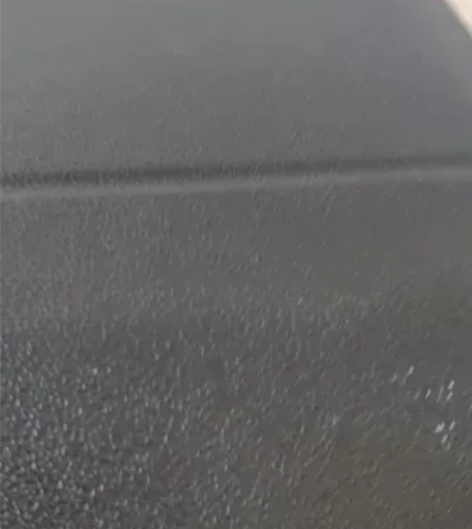 星海小号一把，喇叭口有小磕，其余完好，箱子...