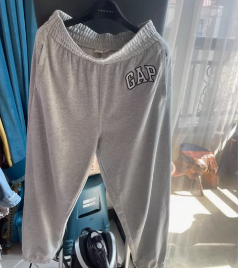 GAP浅灰色针织运动休闲裤 裤子偏大 M码...
