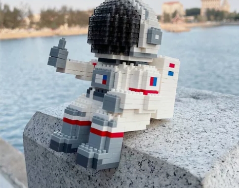 潮乐创微颗粒钻石积木6600宇航员登月流浪...