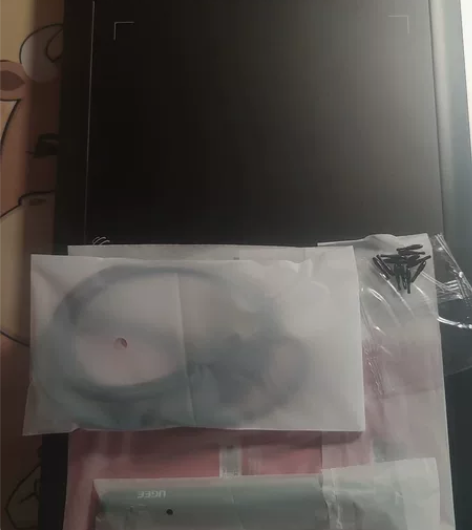 友基（UGEE）数位板 M708 只用过一...