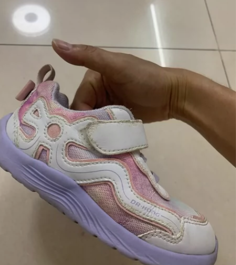 27码江博士女童，洁癖娃穿的鞋面干净整洁，...