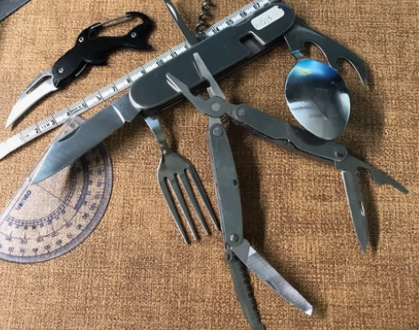 国产户外叉勺多用工具+小钳子+挂扣小刀3件...