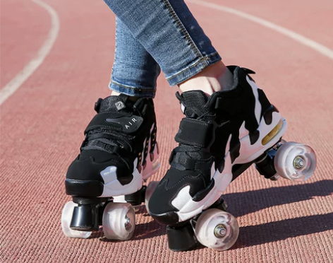 黑色新款马丁靴双排溜冰鞋儿童四轮滑鞋成人情...