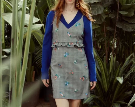 ochirly欧时力拼荷叶刺绣格纹吊带连衣...