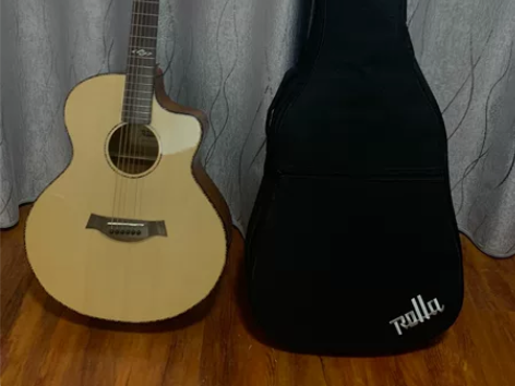 【大刀出】闲置罗拉吉他AJ-R1，买来19...