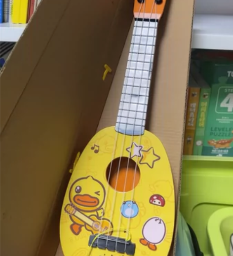 B.Duck小黄鸭尤克里里，儿童吉他玩具乐...