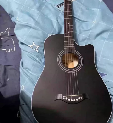 高考毕业了没心思弹了原价1300买的几乎全...