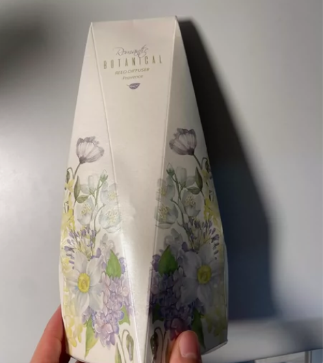 一个香薰 全新未拆封 感兴趣的话点“我想要...