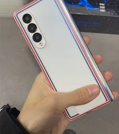 三星美版单卡fold3升级Tb外观 12?...