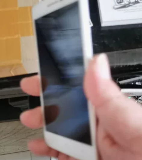 自己收藏oppor7007手机，品相新，后...