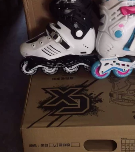 初夏轮滑鞋成人直排轮溜冰鞋单排旱冰鞋青少年...