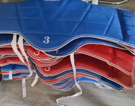 儿童成人跆拳道护胸搭扣空手道散打护身护具比...