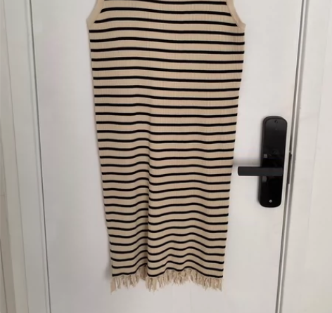 均码黑杏条纹背心裙女春夏打底裙子百搭宽松流...