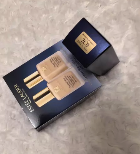雅诗兰黛粉底液 全新未拆封,自用留一出一 ...