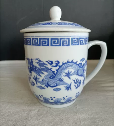 景德镇双龙戏珠马克杯 几十年的柴窑老货，胎...