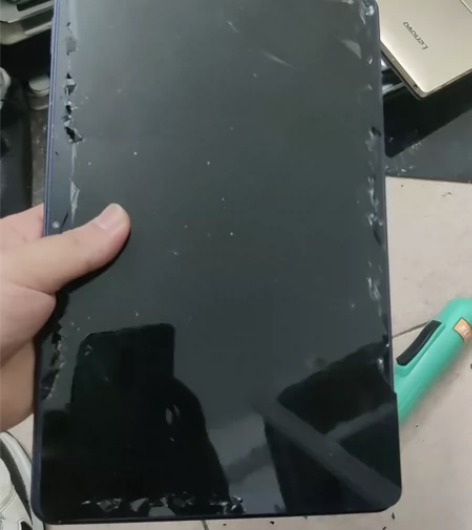 台电T40，5G版，主板开机有振动，后壳也...