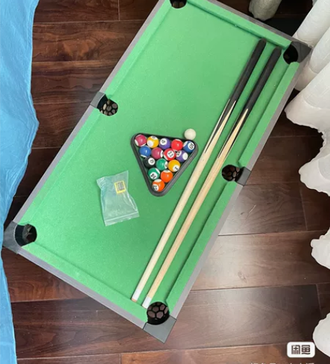 mini台球桌 儿童玩具9新 69*36....
