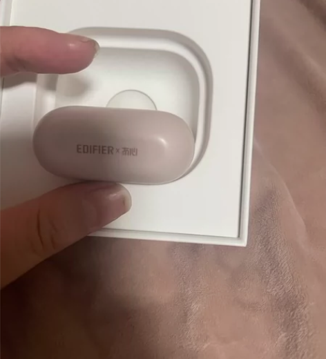 漫步者蓝牙耳机没听过几次，音质很不错，转给...