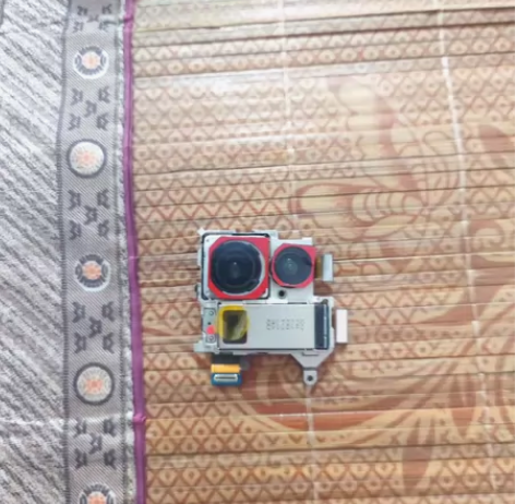 小米11Ultra后摄像头。一倍相机模糊 ...