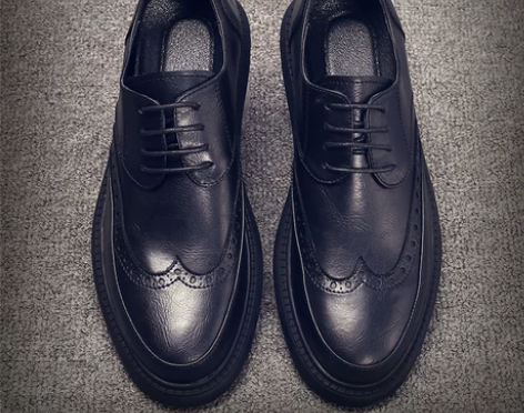 英伦布洛克皮鞋 黑色学生鞋 颜色黑色，尺码...